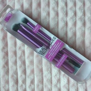 Makeup brush set for eyes